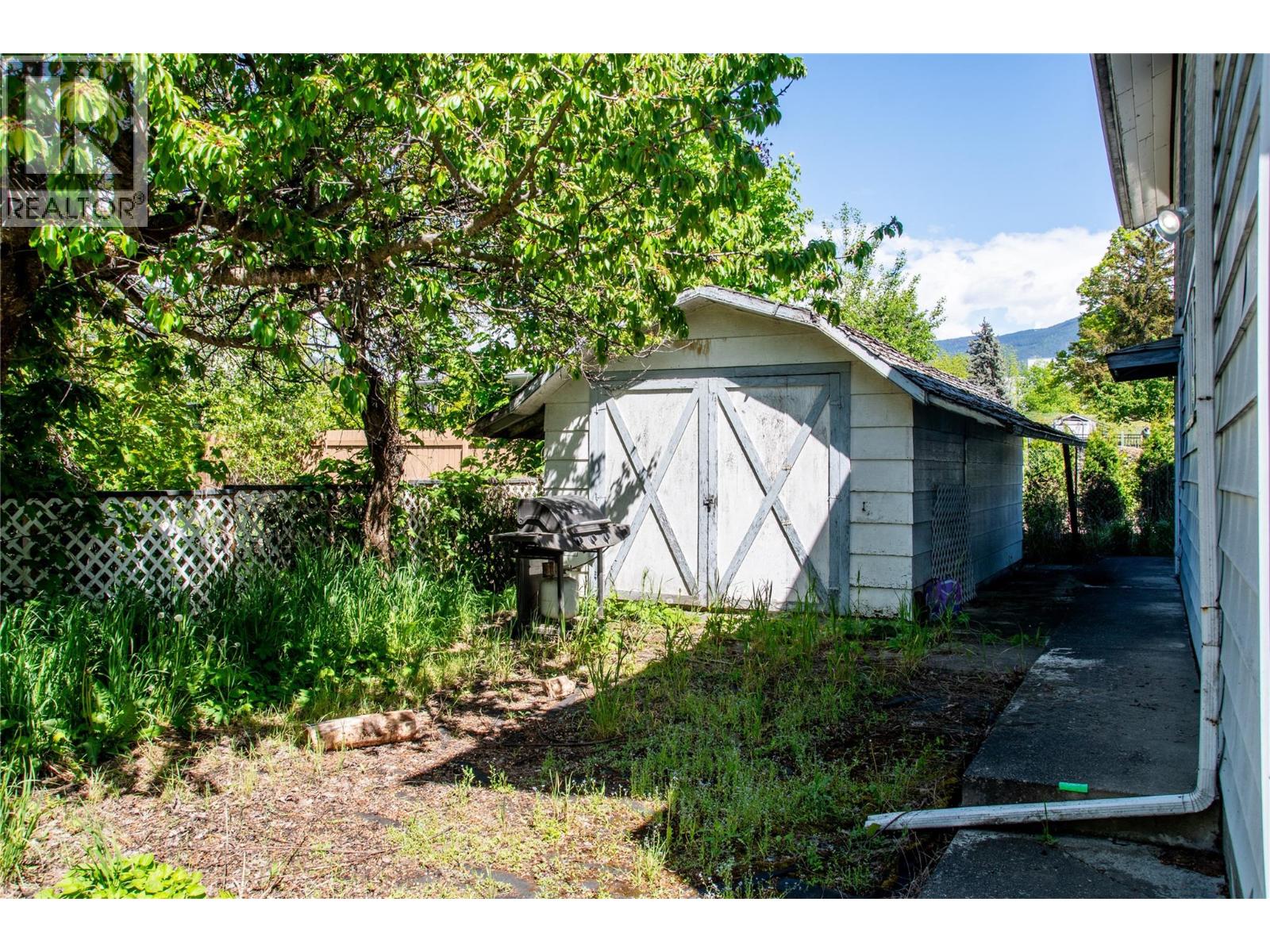 1118 Erickson Street, Creston, British Columbia  V0B 1G0 - Photo 41 - 10398134