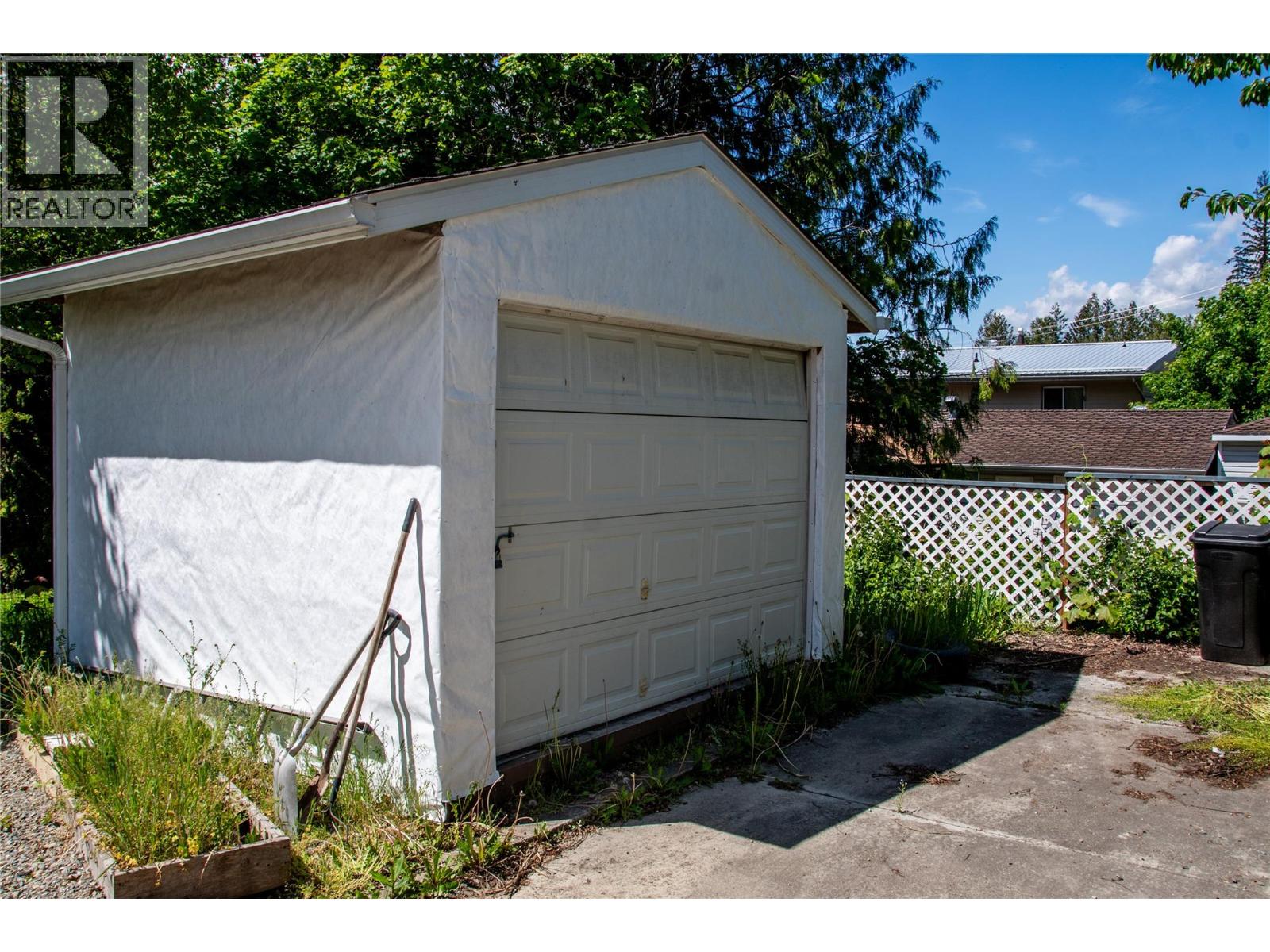 1118 Erickson Street, Creston, British Columbia  V0B 1G0 - Photo 44 - 10398134