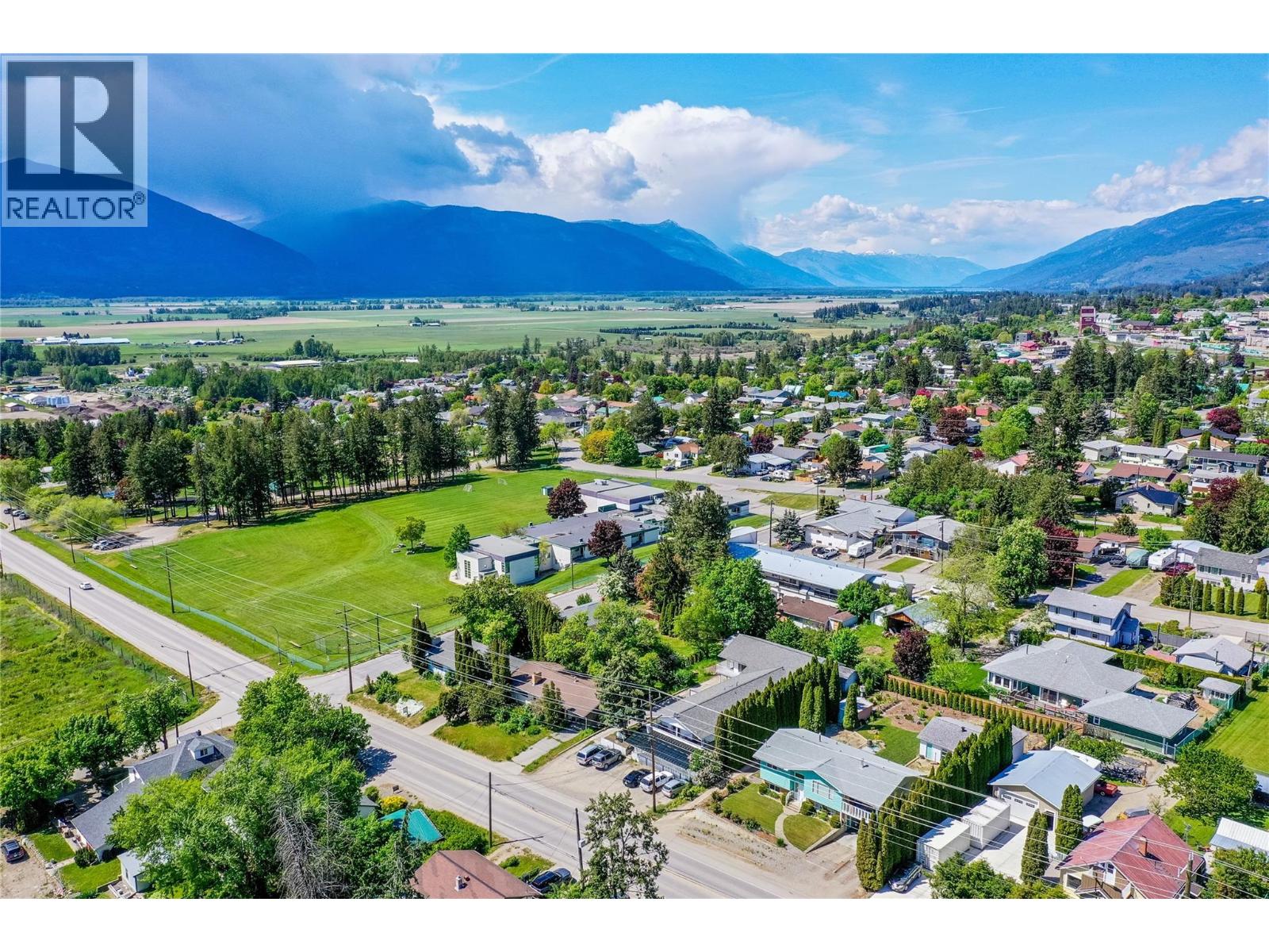 1118 Erickson Street, Creston, British Columbia  V0B 1G0 - Photo 58 - 10398134