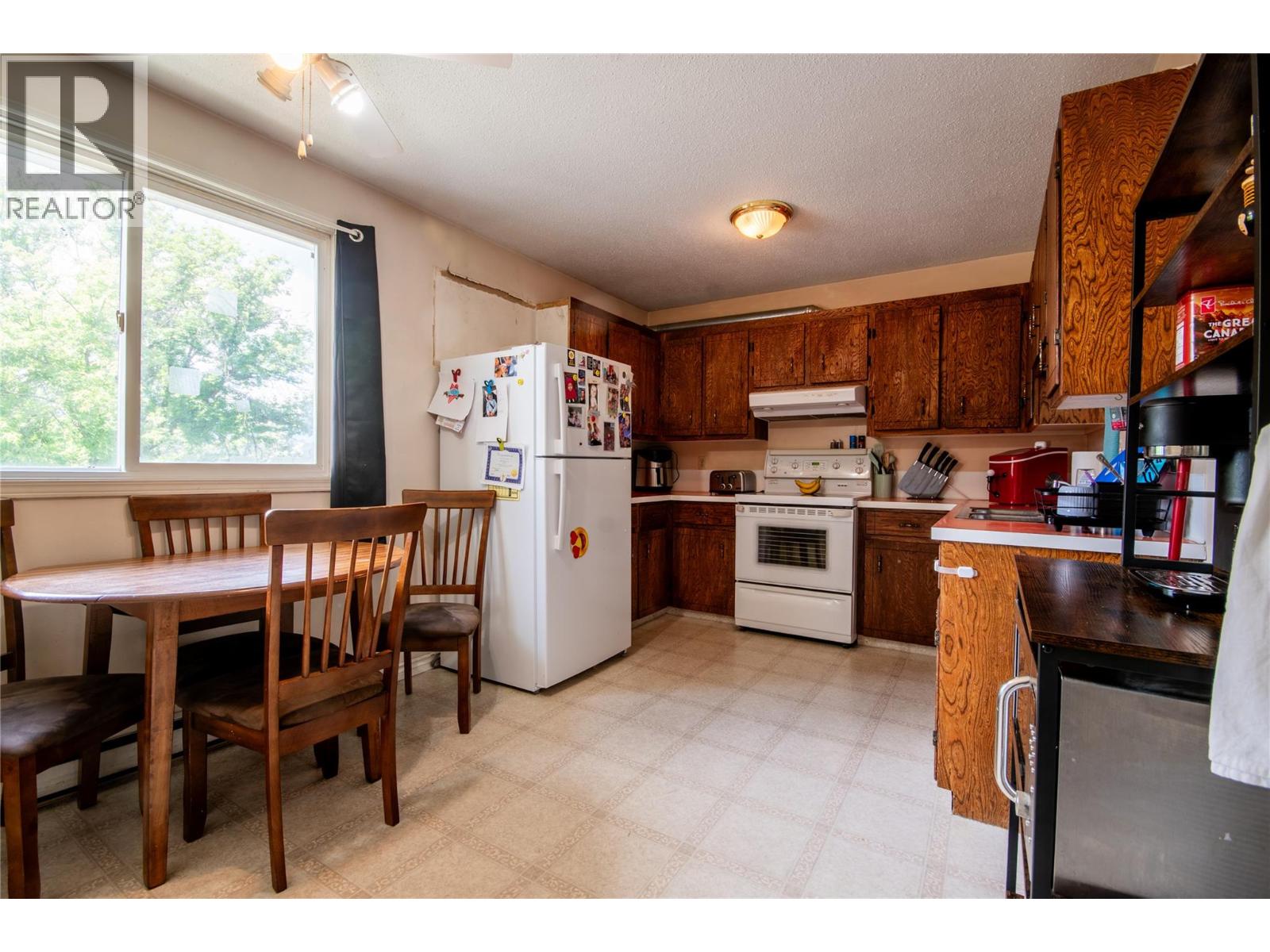 1118 Erickson Street, Creston, British Columbia  V0B 1G0 - Photo 7 - 10398134