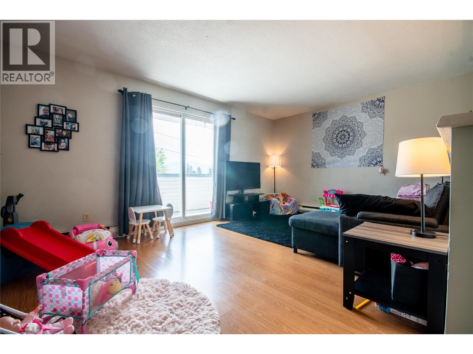 1118 Erickson Street, Creston, British Columbia  V0B 1G0 - Photo 8 - 10398134