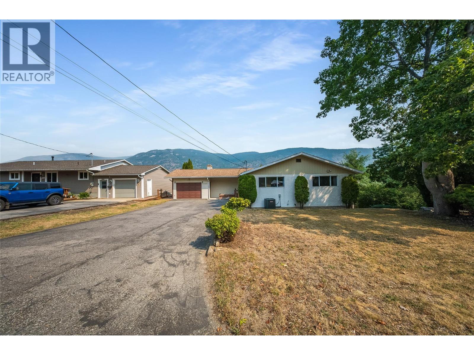 3509 5th Avenue, Castlegar, British Columbia  V1N 2V8 - Photo 2 - 10398093