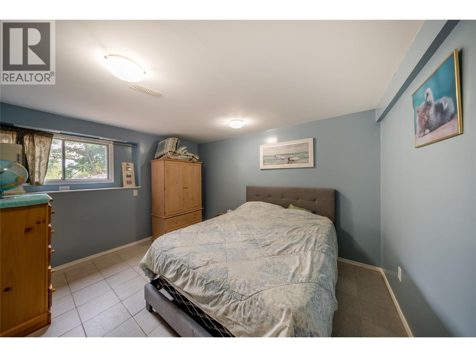 3509 5th Avenue, Castlegar, British Columbia  V1N 2V8 - Photo 37 - 10398093