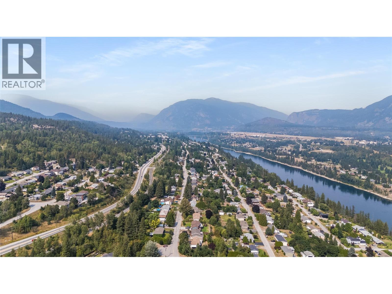 3509 5th Avenue, Castlegar, British Columbia  V1N 2V8 - Photo 61 - 10398093