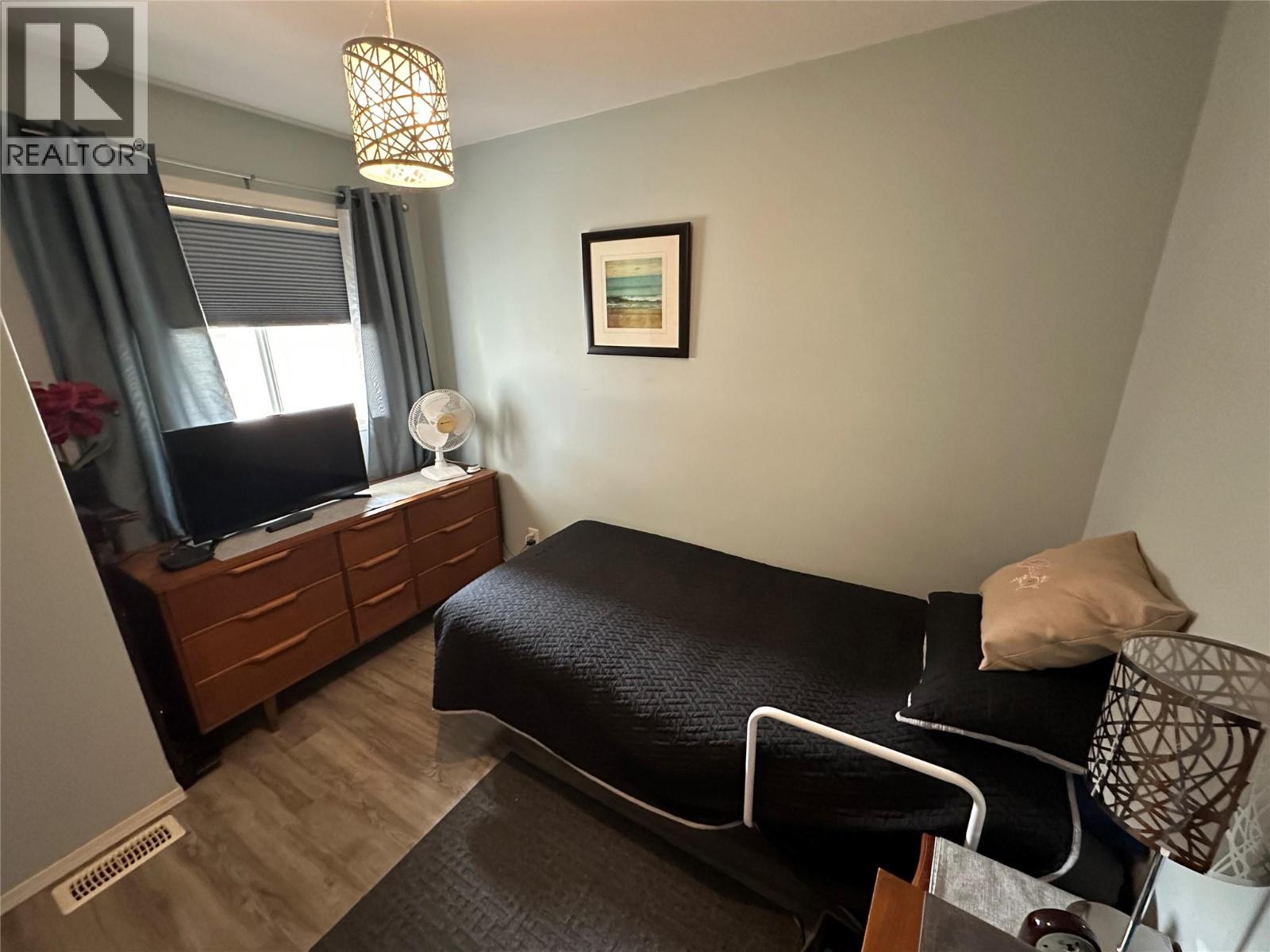 7186 Wright Way, Trail, British Columbia  V1R 4X6 - Photo 13 - 10398372