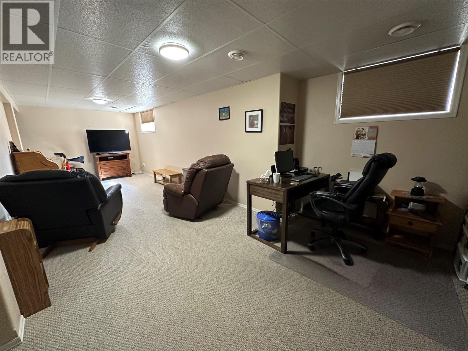 7186 Wright Way, Trail, British Columbia  V1R 4X6 - Photo 15 - 10398372