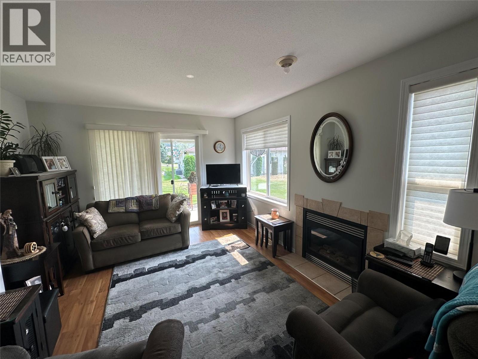 7186 Wright Way, Trail, British Columbia  V1R 4X6 - Photo 4 - 10398372