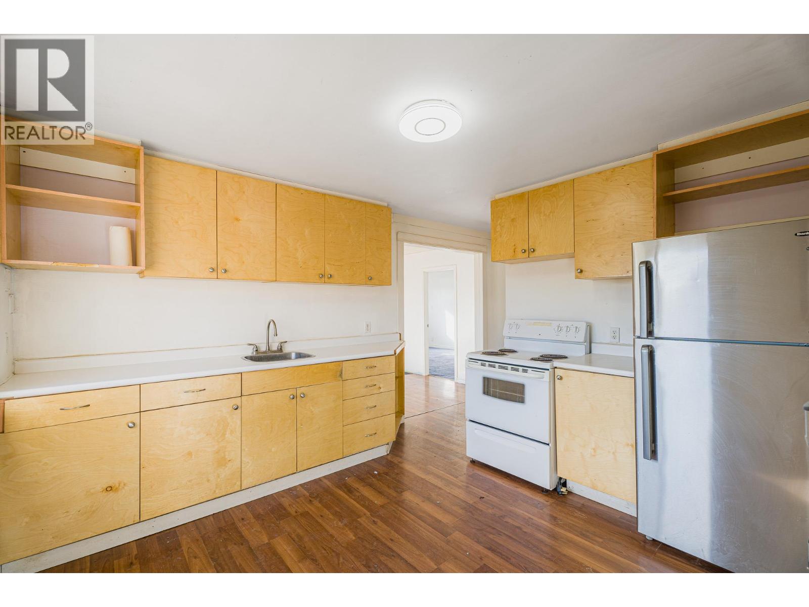 928 Sherbrooke Avenue, Kamloops, British Columbia  V2B 1W2 - Photo 5 - 10398317