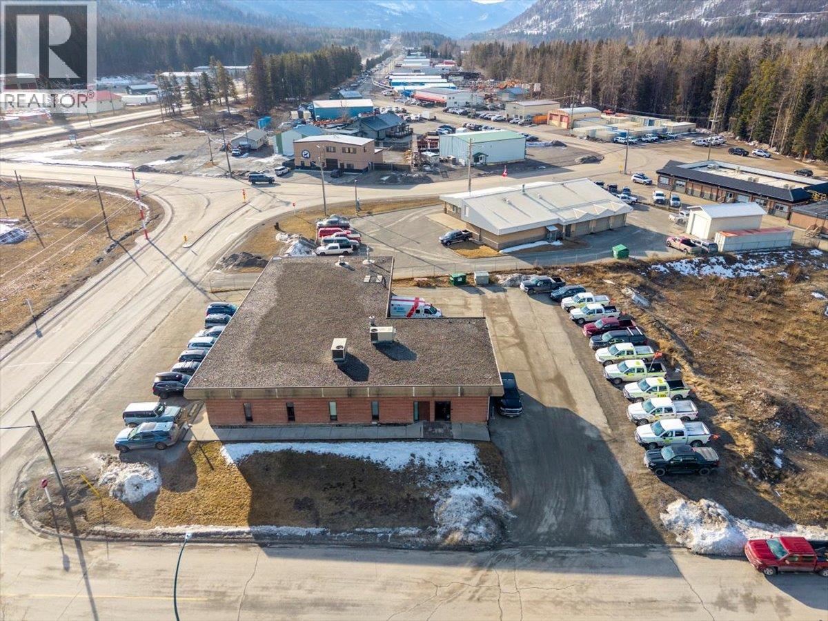 603 Pine Avenue, Sparwood, British Columbia  V0B 2G0 - Photo 17 - 10398371
