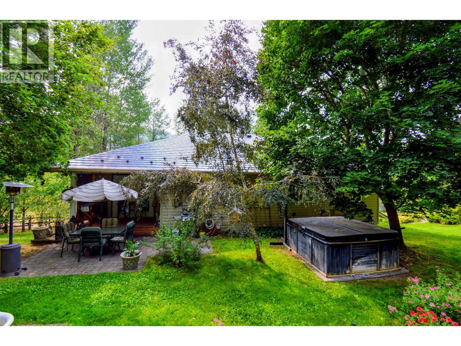 610 Strathmore Avenue, Greenwood, British Columbia  V0H 1J0 - Photo 10 - 10398163
