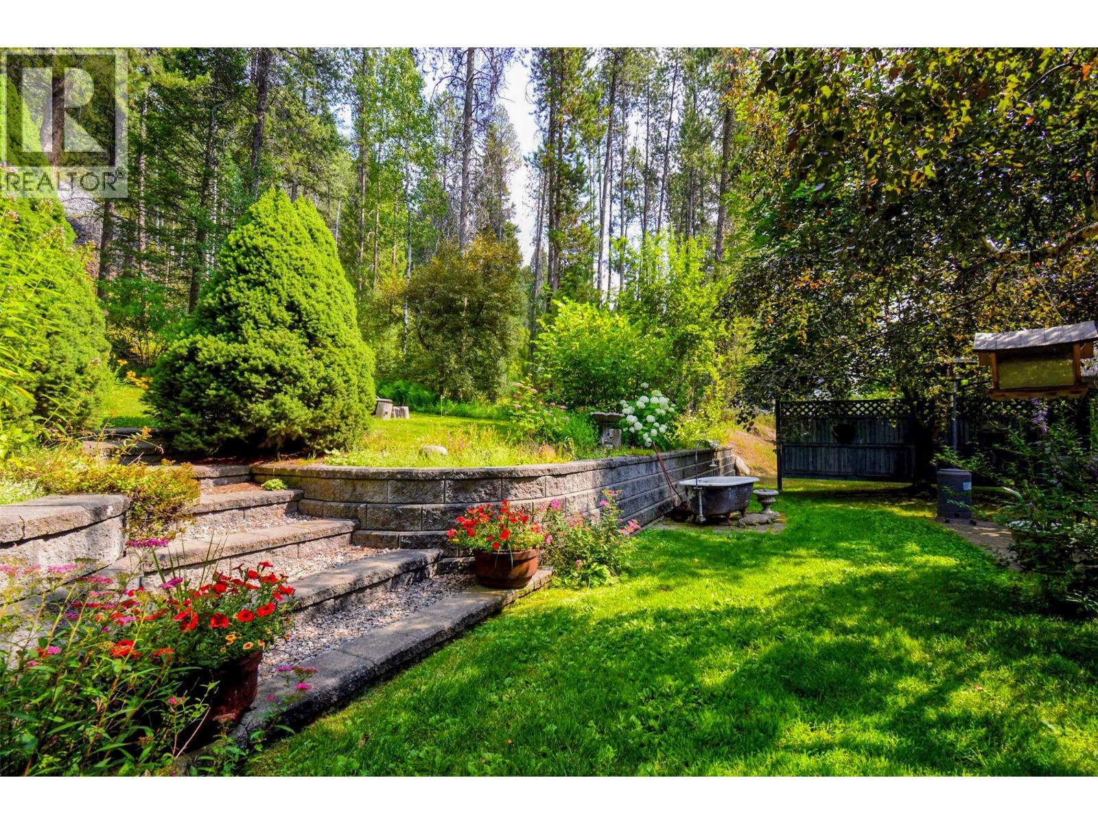 610 Strathmore Avenue, Greenwood, British Columbia  V0H 1J0 - Photo 12 - 10398163