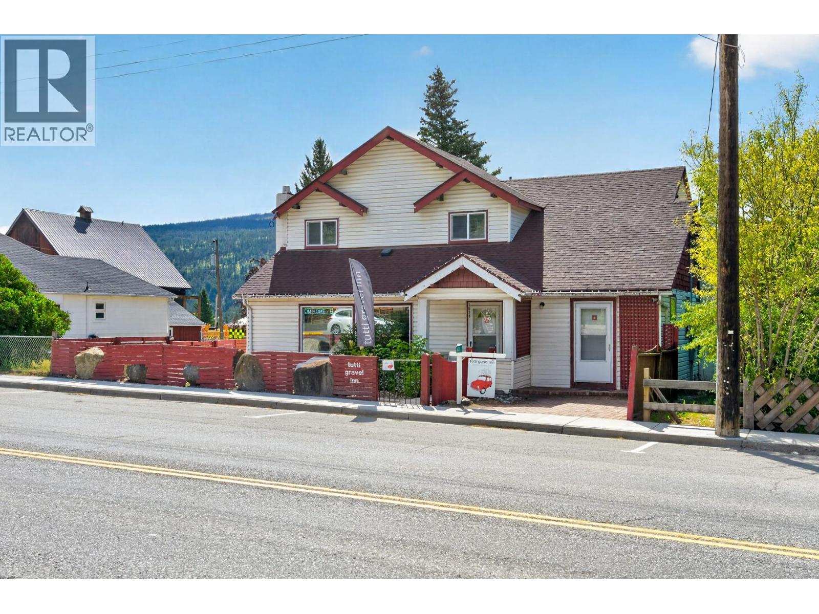 1411 Cariboo  97 Highway, Clinton, British Columbia  V0K 1K0 - Photo 53 - 10398113