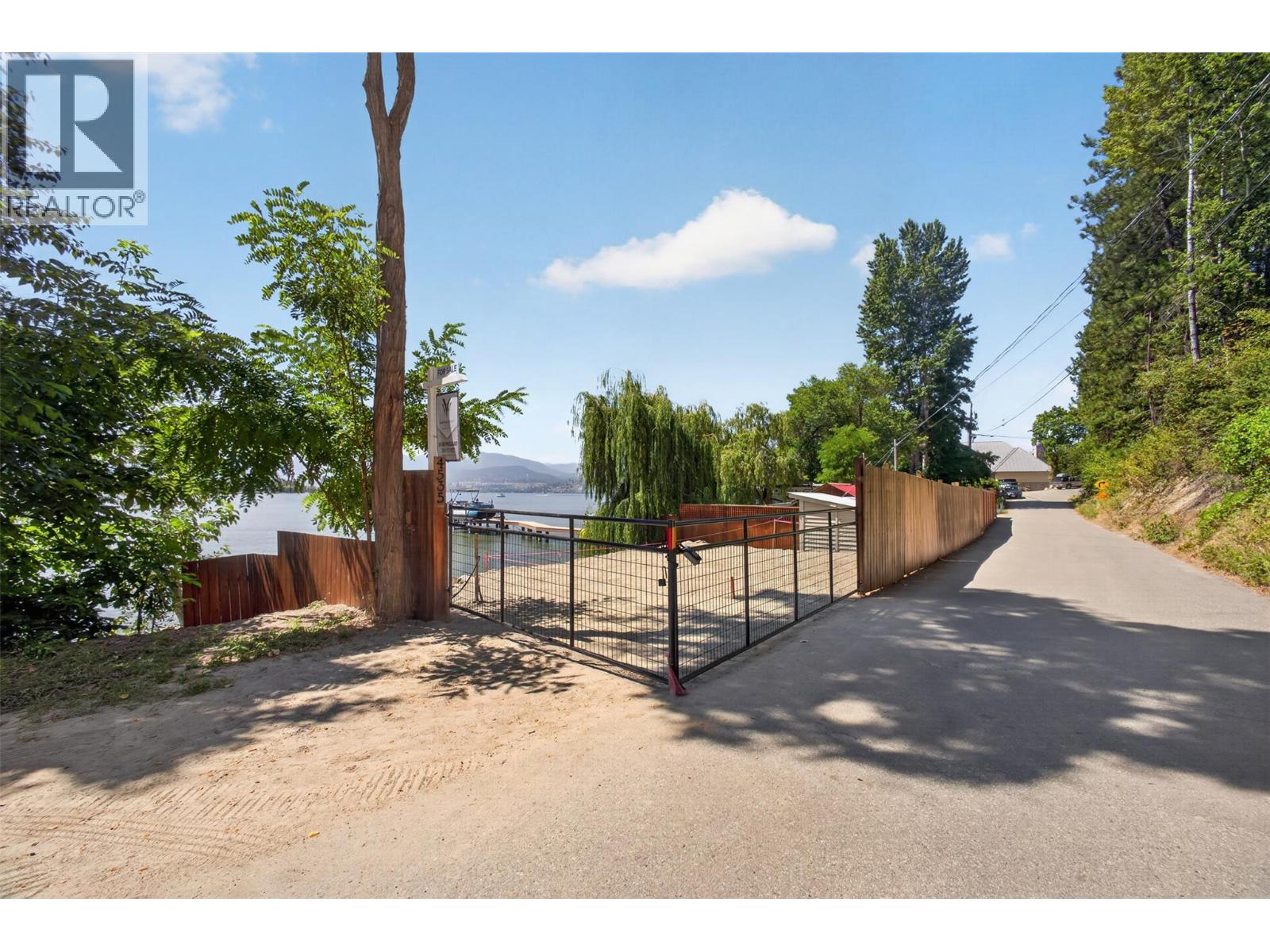 4535 Mill Road, Naramata, British Columbia  V0H 1N1 - Photo 4 - 10397726