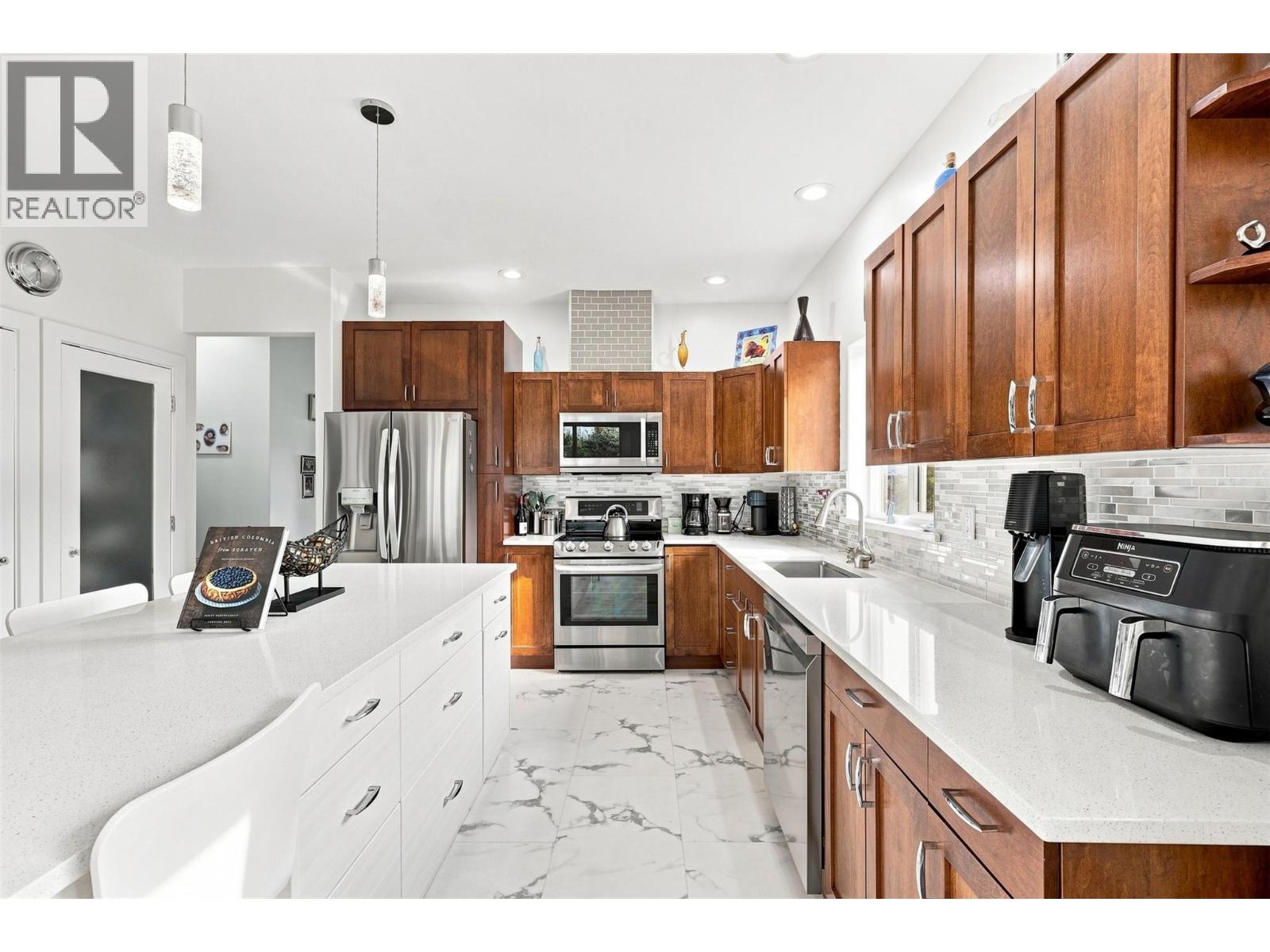 2955 Kicking Horse Drive, Kamloops, British Columbia  V2E 2L8 - Photo 13 - 10398375