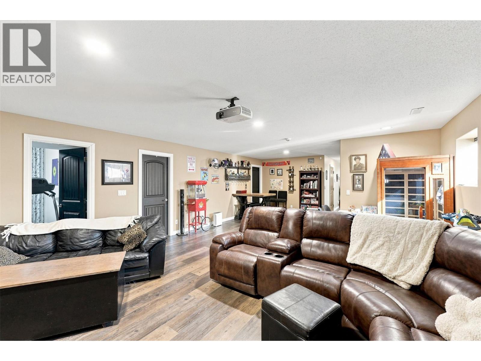 2955 Kicking Horse Drive, Kamloops, British Columbia  V2E 2L8 - Photo 34 - 10398375