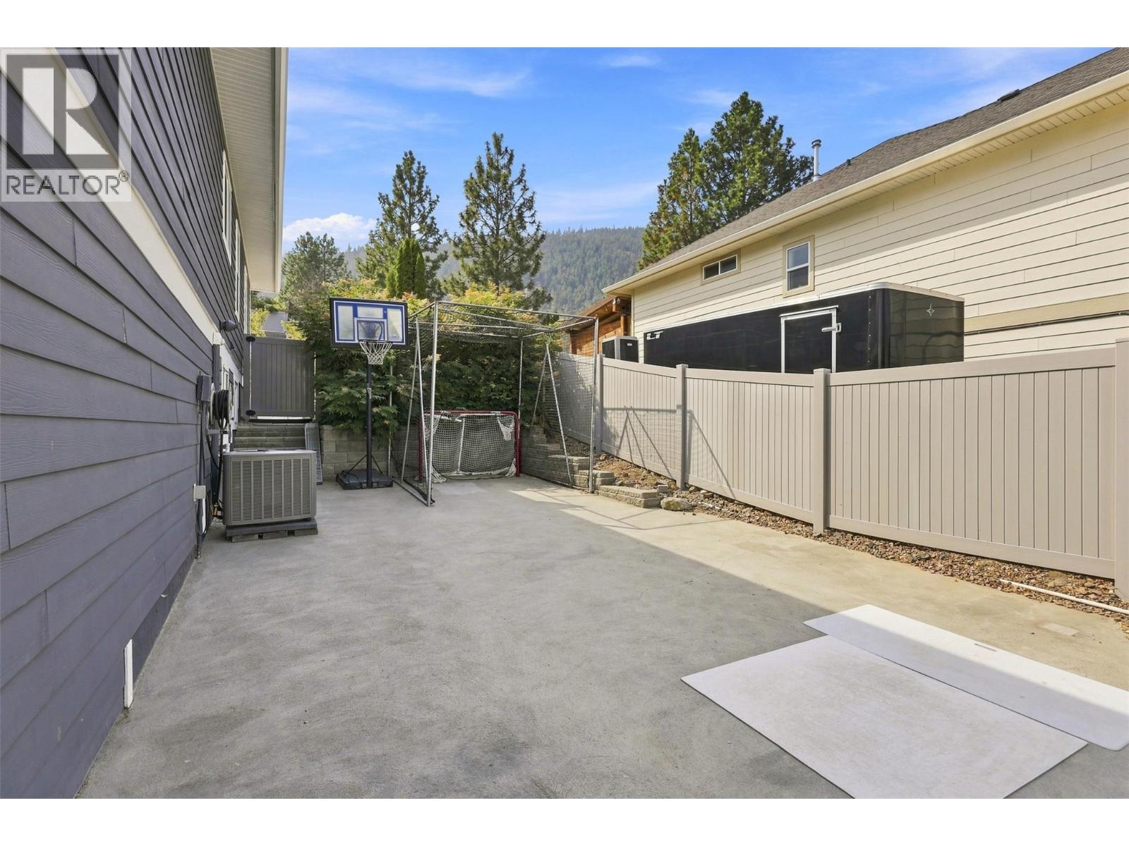 2955 Kicking Horse Drive, Kamloops, British Columbia  V2E 2L8 - Photo 46 - 10398375