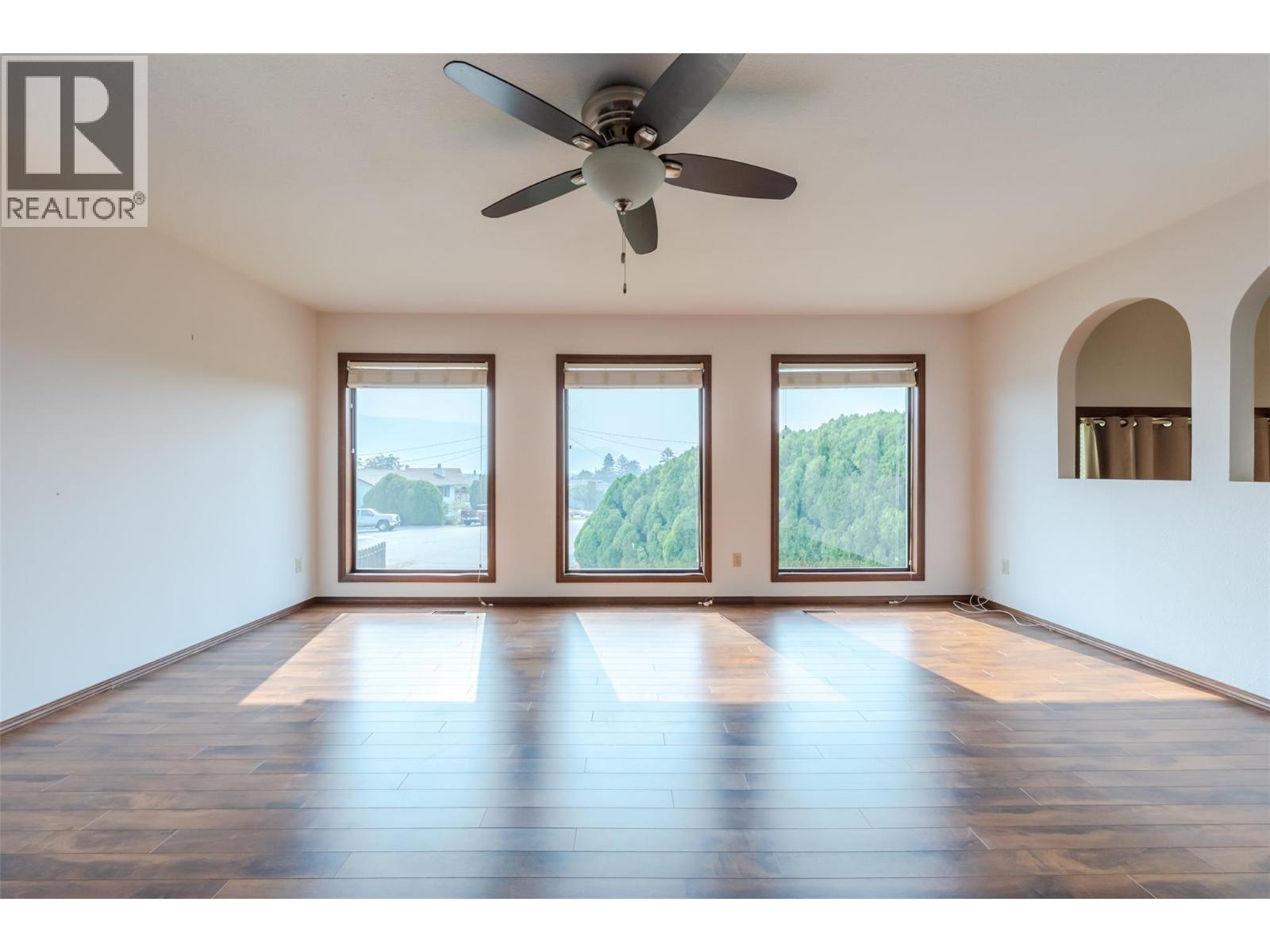 14 Bartlett Place, Osoyoos, British Columbia  V0H 1V2 - Photo 4 - 10397994