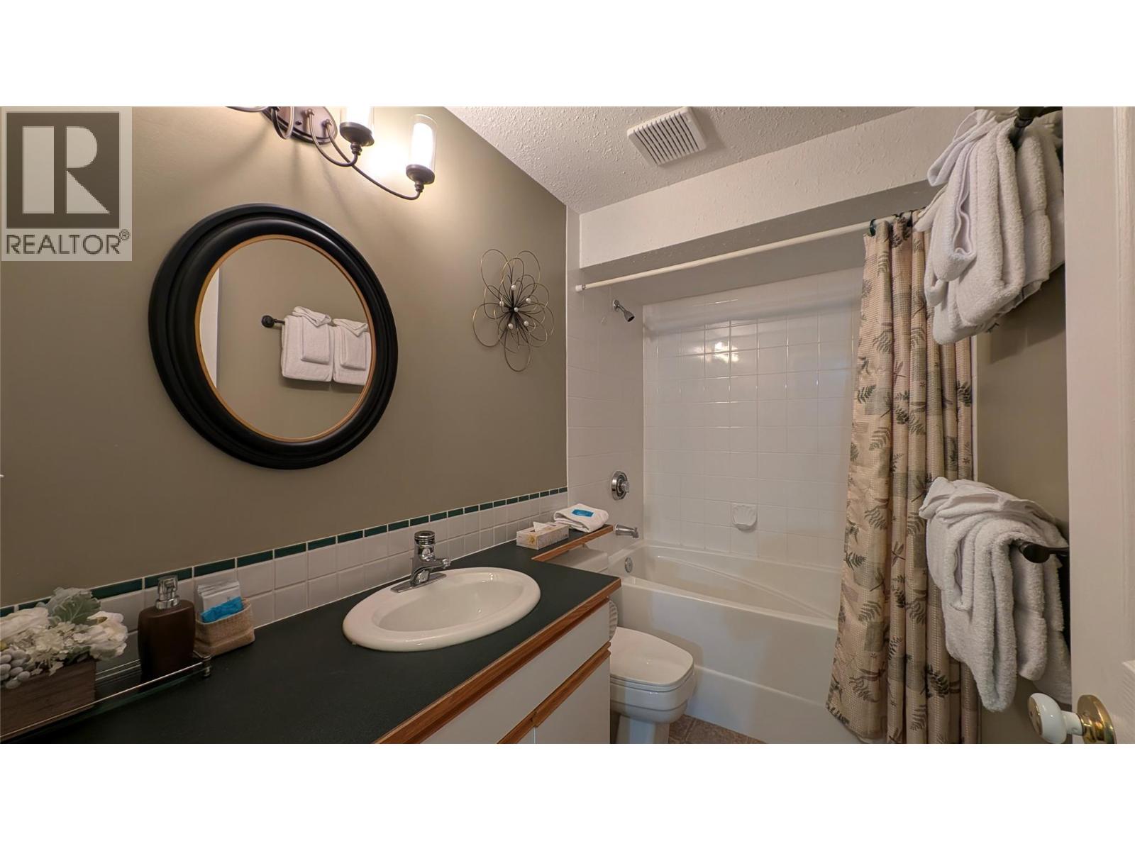 5155 Fairway Drive Unit# 703, Fairmont Hot Springs, British Columbia  V0B 1L1 - Photo 19 - 10398103