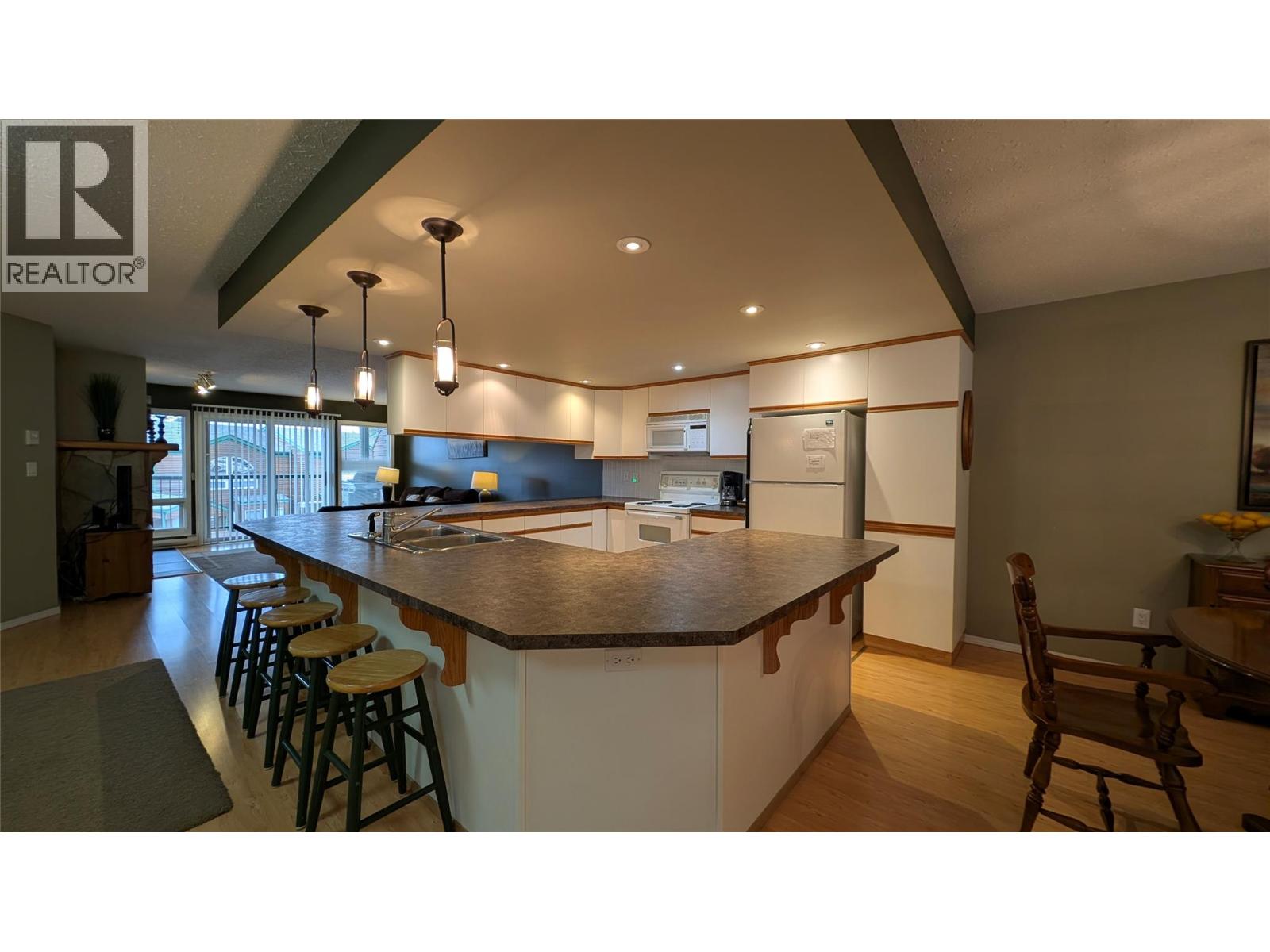 5155 Fairway Drive Unit# 703, Fairmont Hot Springs, British Columbia  V0B 1L1 - Photo 9 - 10398103
