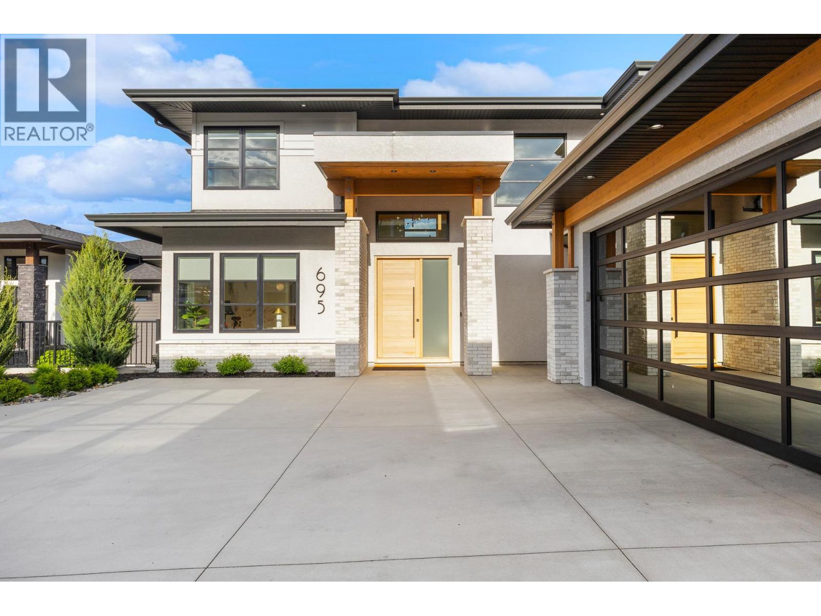 695 Lake Court, West Kelowna, British Columbia  V1Z 0A3 - Photo 5 - 10397731