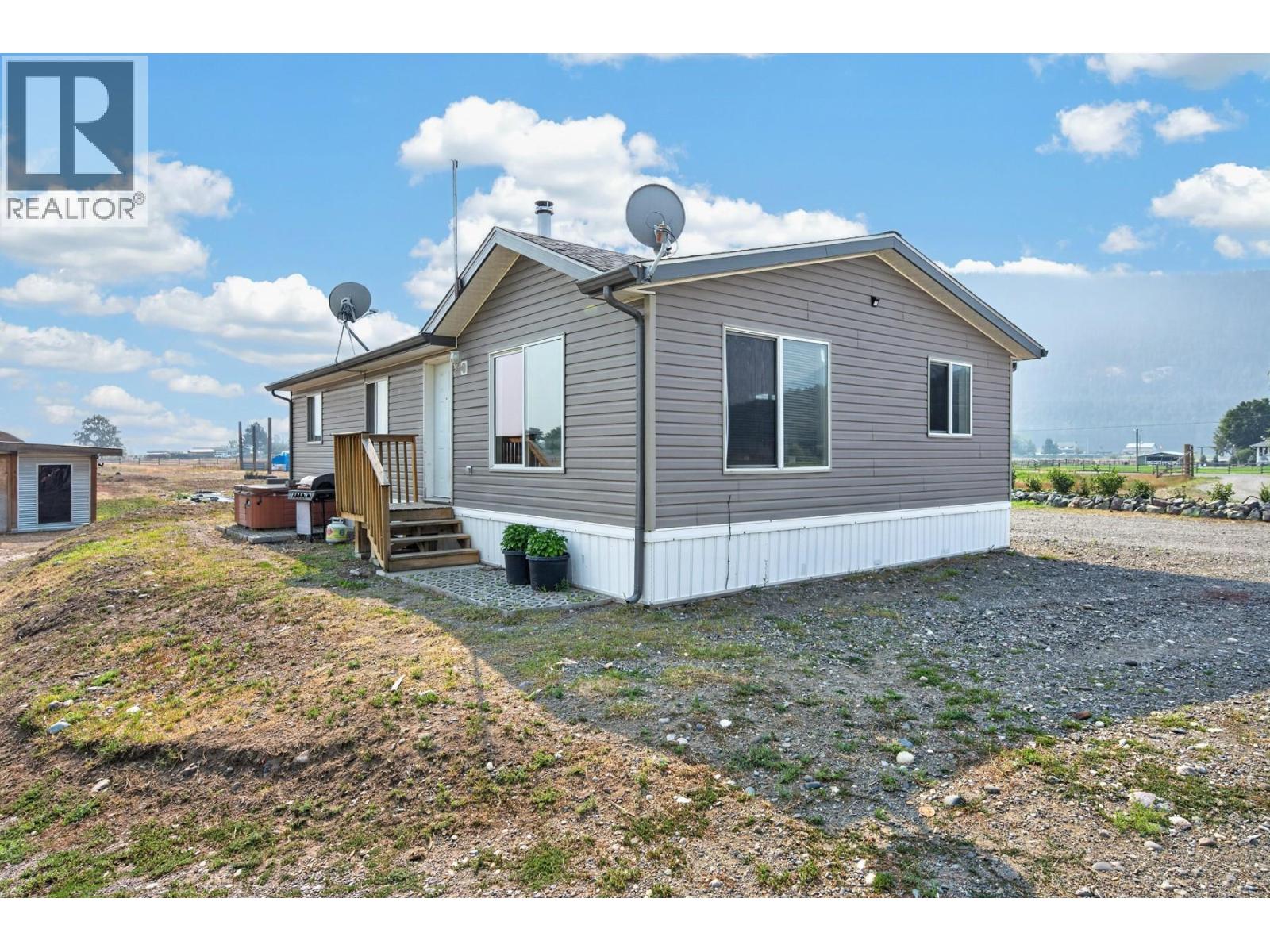 1889 Nicolls Road, Merritt, British Columbia  V1K 1N7 - Photo 5 - 10398402