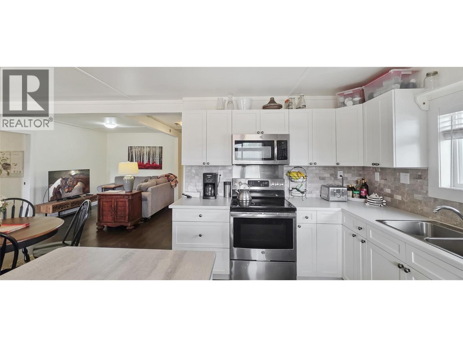 5335 Canyon Road, Rock Creek, British Columbia  V0H 1Y0 - Photo 16 - 10398392