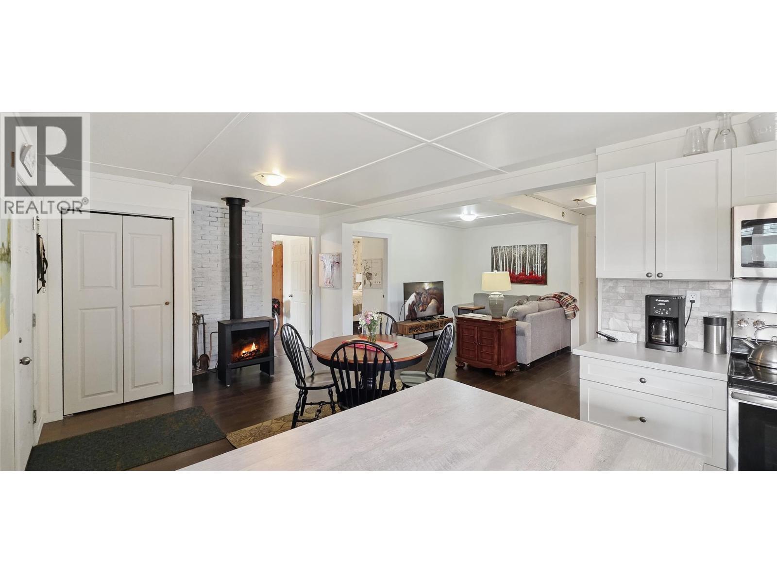 5335 Canyon Road, Rock Creek, British Columbia  V0H 1Y0 - Photo 18 - 10398392