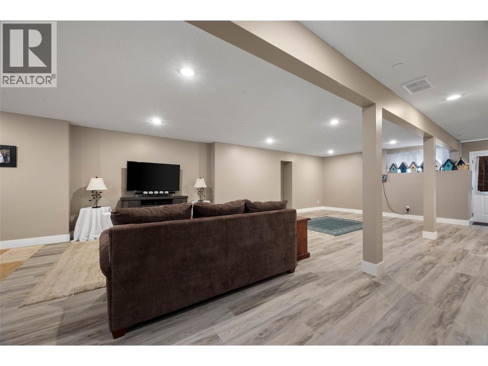 8913 Grizzly Crescent, Kamloops, British Columbia  V2C 6T9 - Photo 41 - 10398162