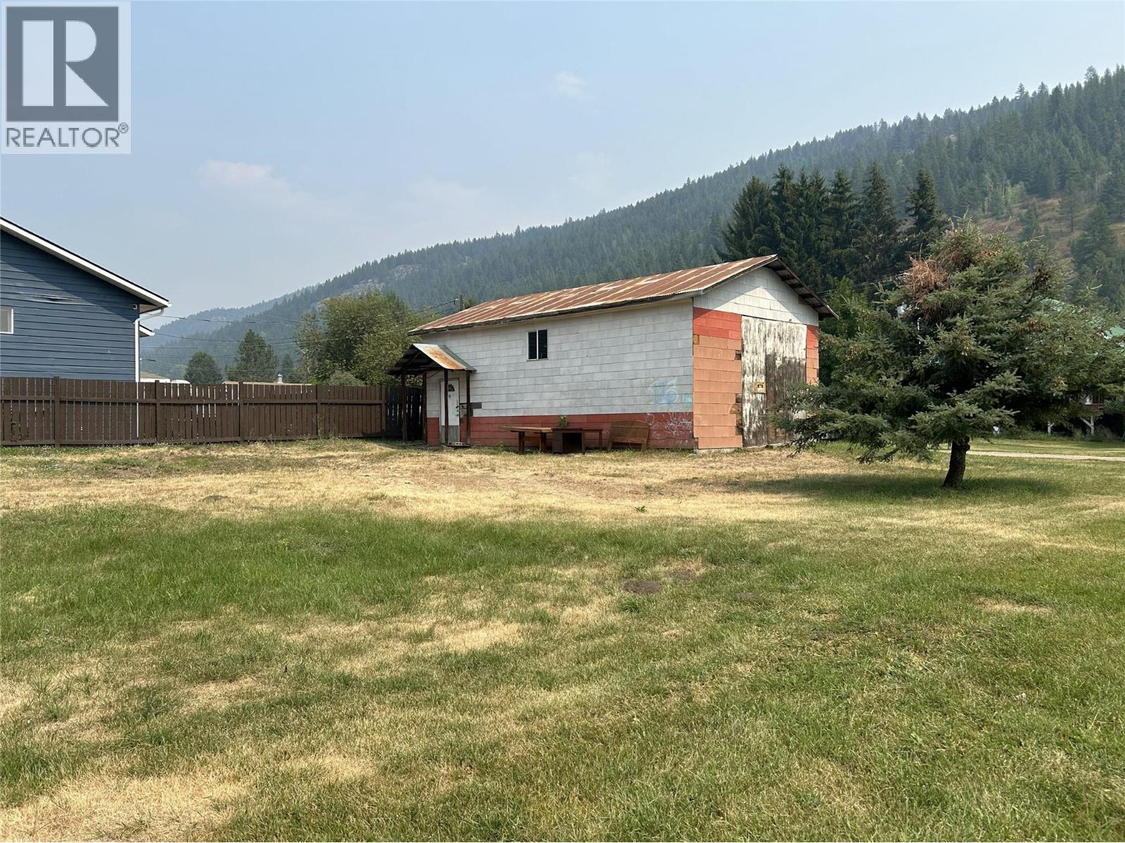 176 Copper Avenue N, Greenwood, British Columbia  V0H 1J0 - Photo 7 - 10398299