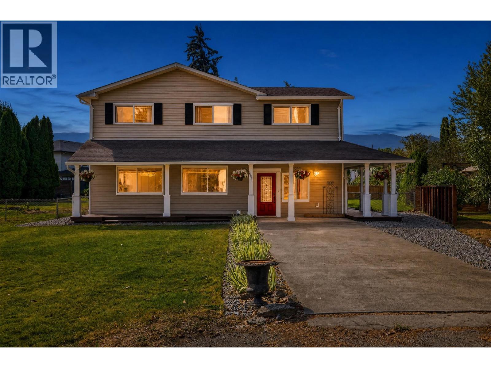 654 Armour Crescent, Kelowna, British Columbia  V1W 1A5 - Photo 1 - 10398179