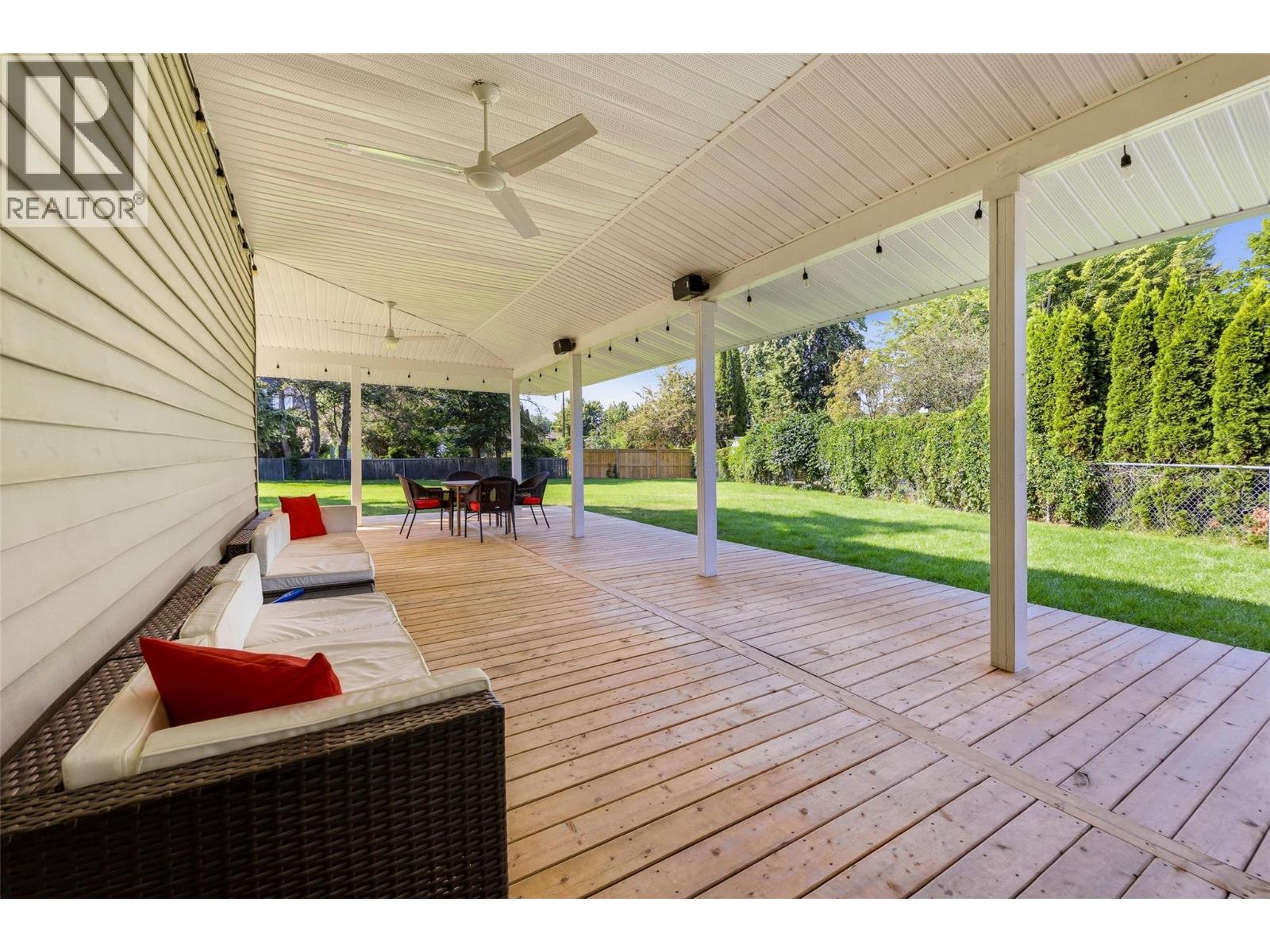 654 Armour Crescent, Kelowna, British Columbia  V1W 1A5 - Photo 36 - 10398179