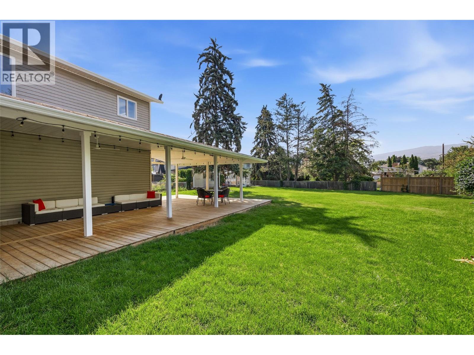 654 Armour Crescent, Kelowna, British Columbia  V1W 1A5 - Photo 41 - 10398179