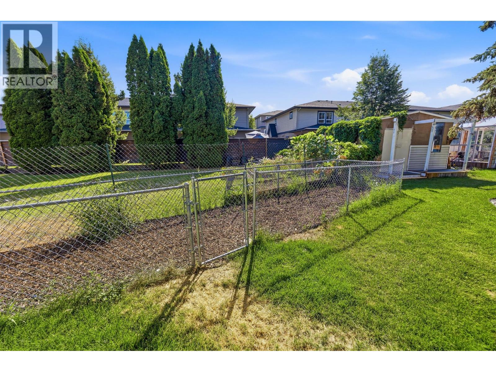 654 Armour Crescent, Kelowna, British Columbia  V1W 1A5 - Photo 48 - 10398179