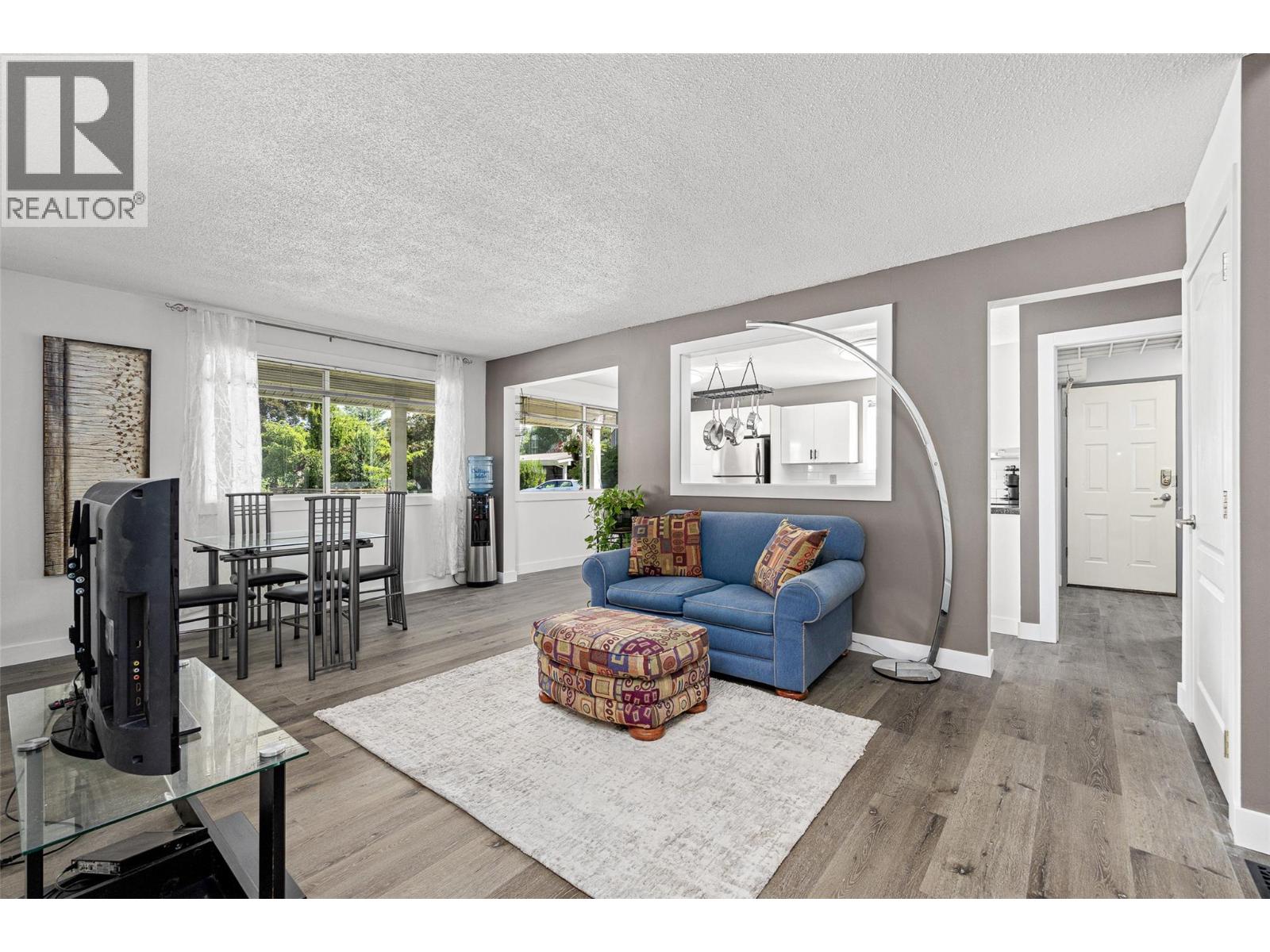 654 Armour Crescent, Kelowna, British Columbia  V1W 1A5 - Photo 8 - 10398179