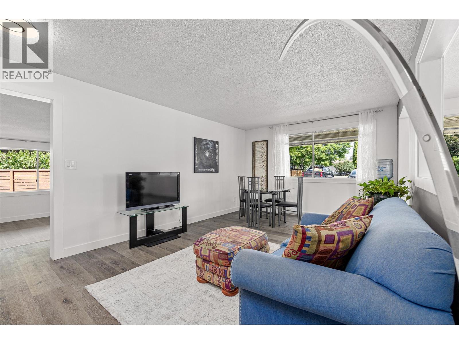654 Armour Crescent, Kelowna, British Columbia  V1W 1A5 - Photo 9 - 10398179