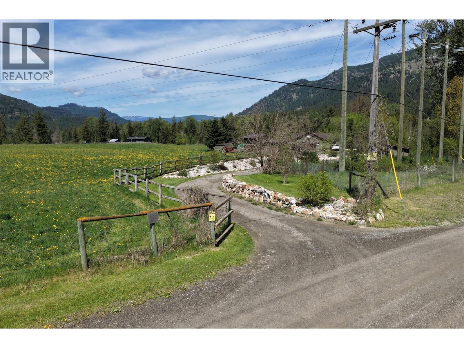 26 Byers Road, Cherryville, British Columbia  V0E 2G1 - Photo 2 - 10398253