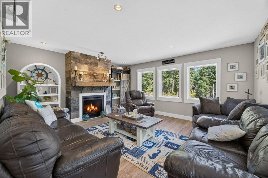 411 Christison Road Sw, Salmon Arm, British Columbia  V1E 3B4 - Photo 21 - 10397652