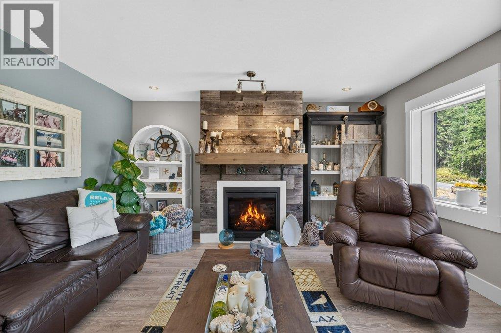 411 Christison Road Sw, Salmon Arm, British Columbia  V1E 3B4 - Photo 22 - 10397652