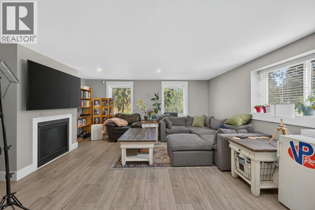 411 Christison Road Sw, Salmon Arm, British Columbia  V1E 3B4 - Photo 29 - 10397652