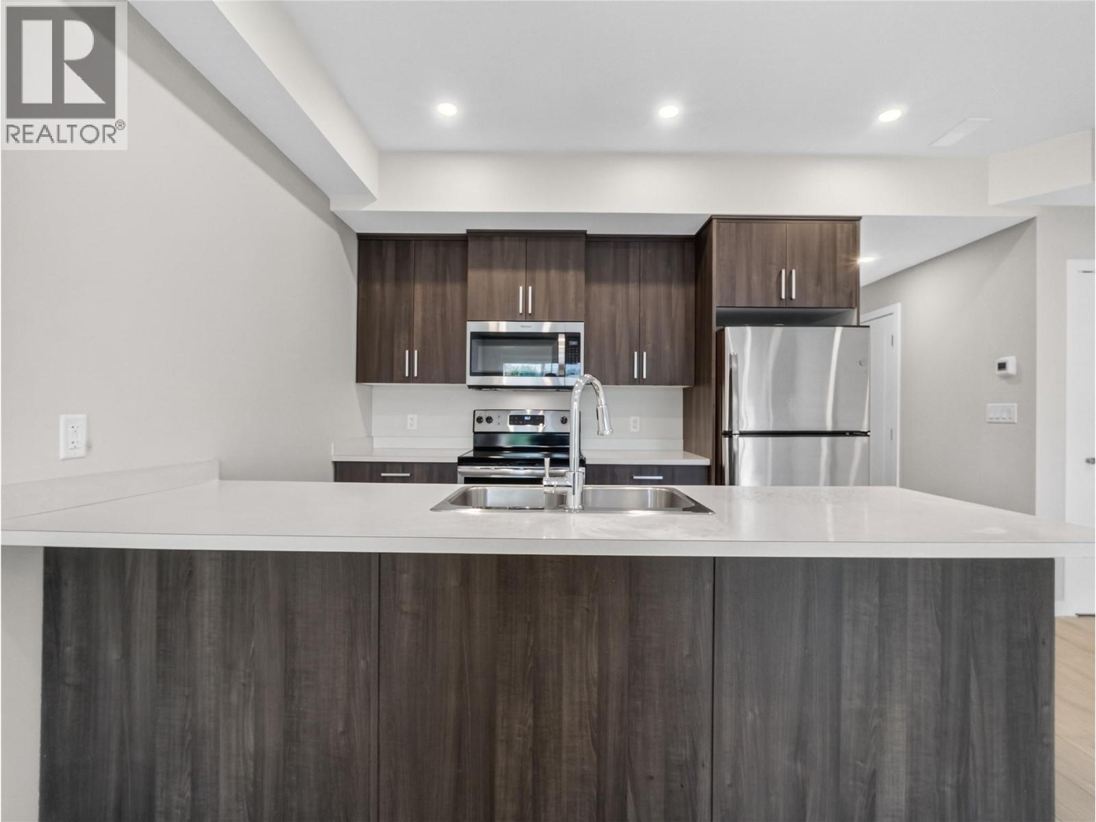 2081 11 Avenue Ne Unit# 13, Salmon Arm, British Columbia  V1E 0G1 - Photo 4 - 10398374