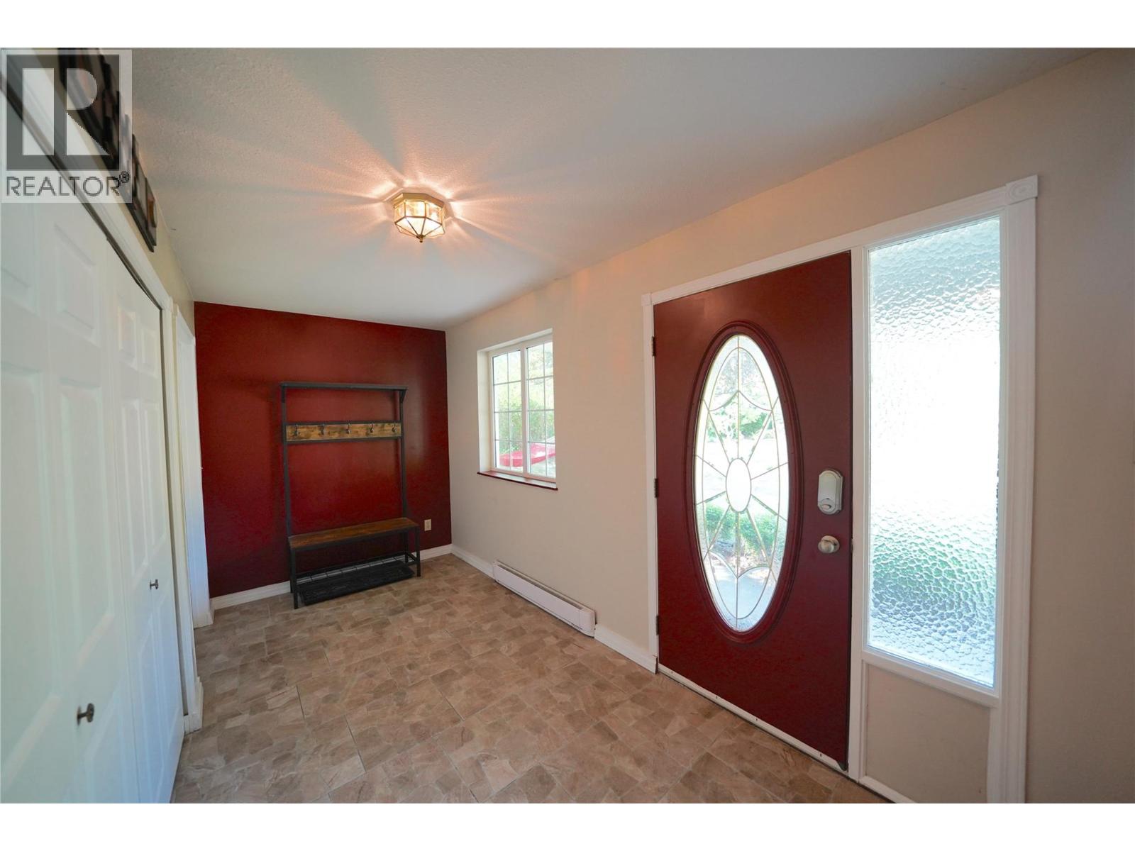 2774 Waite Road, Nelson, British Columbia  V1L 6K9 - Photo 11 - 10398108