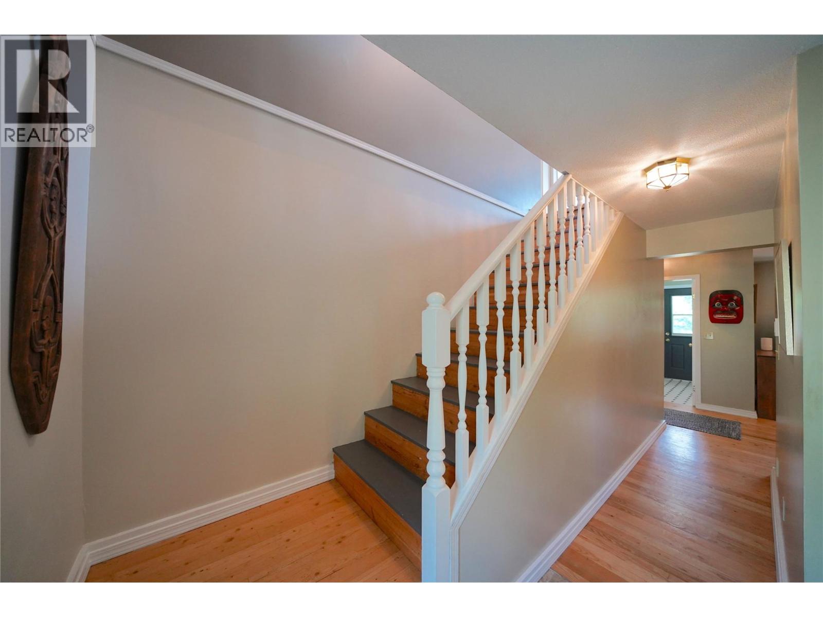 2774 Waite Road, Nelson, British Columbia  V1L 6K9 - Photo 12 - 10398108