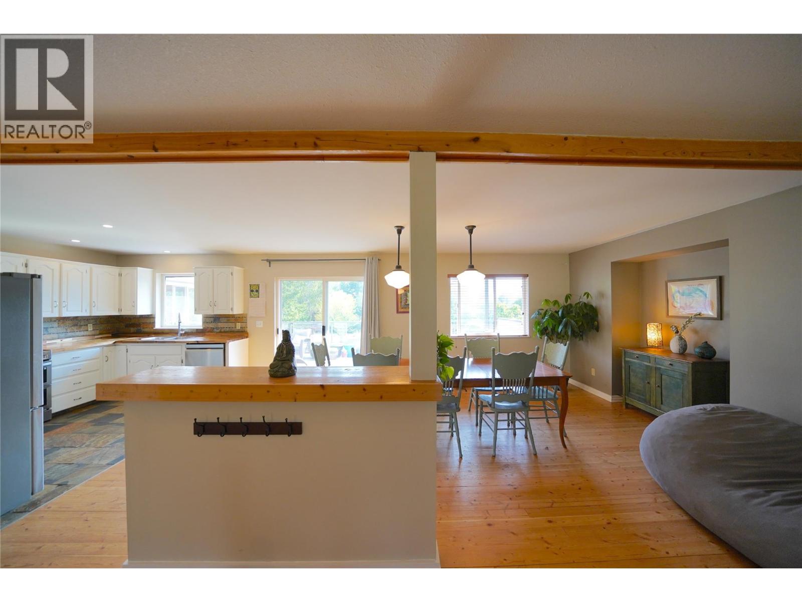 2774 Waite Road, Nelson, British Columbia  V1L 6K9 - Photo 13 - 10398108