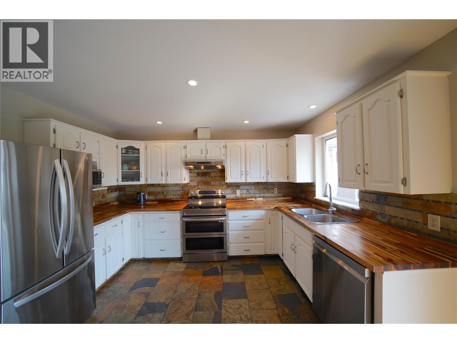 2774 Waite Road, Nelson, British Columbia  V1L 6K9 - Photo 14 - 10398108