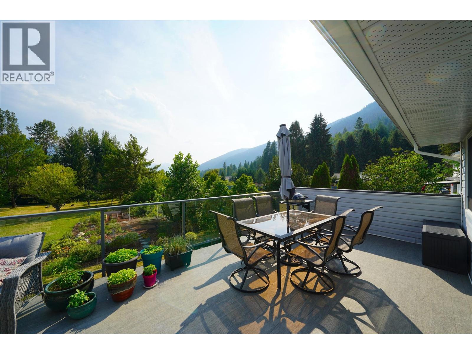 2774 Waite Road, Nelson, British Columbia  V1L 6K9 - Photo 18 - 10398108