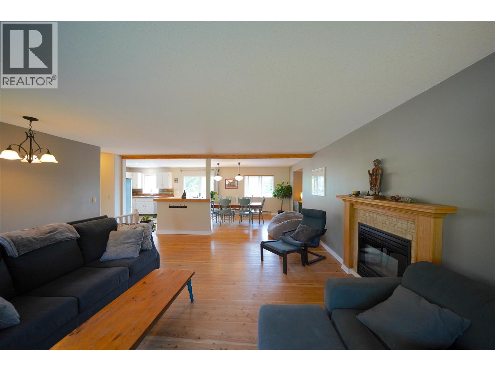 2774 Waite Road, Nelson, British Columbia  V1L 6K9 - Photo 24 - 10398108