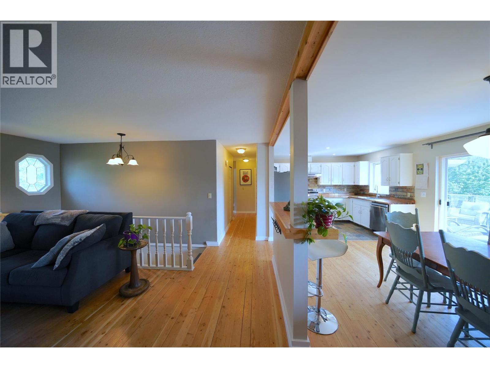 2774 Waite Road, Nelson, British Columbia  V1L 6K9 - Photo 25 - 10398108