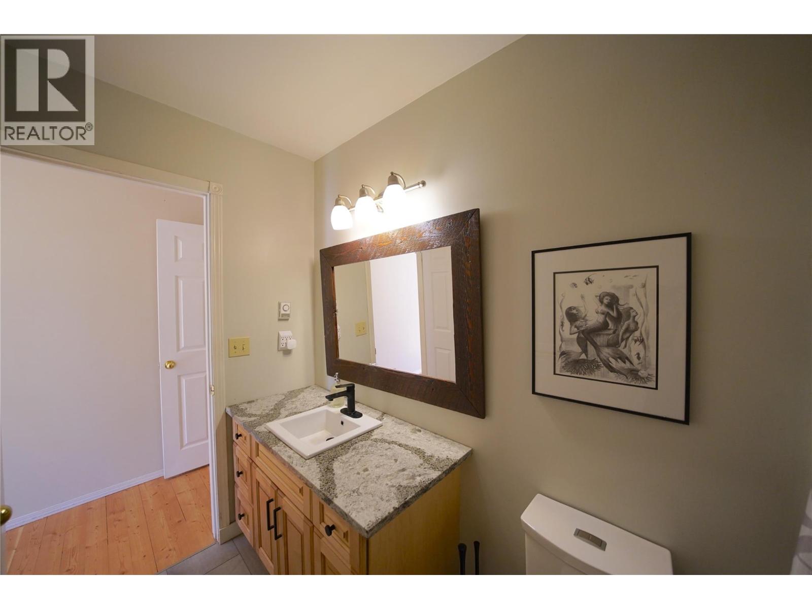 2774 Waite Road, Nelson, British Columbia  V1L 6K9 - Photo 31 - 10398108