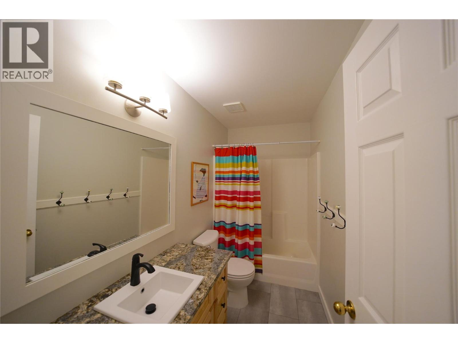 2774 Waite Road, Nelson, British Columbia  V1L 6K9 - Photo 33 - 10398108