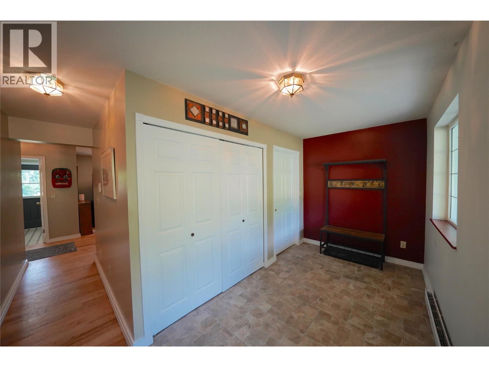2774 Waite Road, Nelson, British Columbia  V1L 6K9 - Photo 42 - 10398108
